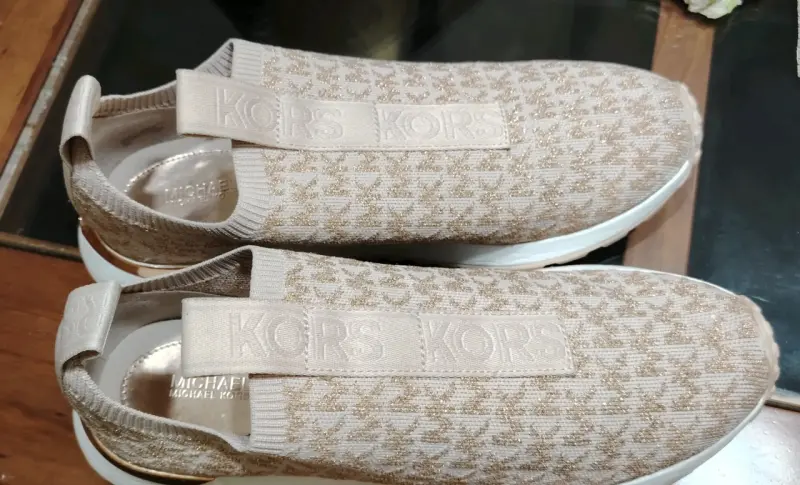 Zapatillas deportivas Michael Kors doradas - 1