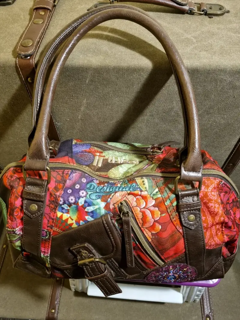 Bolso de mano Desigual multicolor con diseño floral - 3