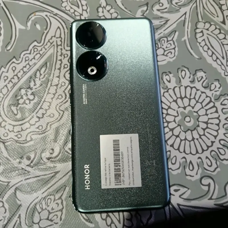 Smartphone Honor con cámara dual y diseño elegante - 2