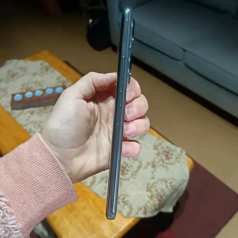 Smartphone Honor con cámara dual y diseño elegante - 3