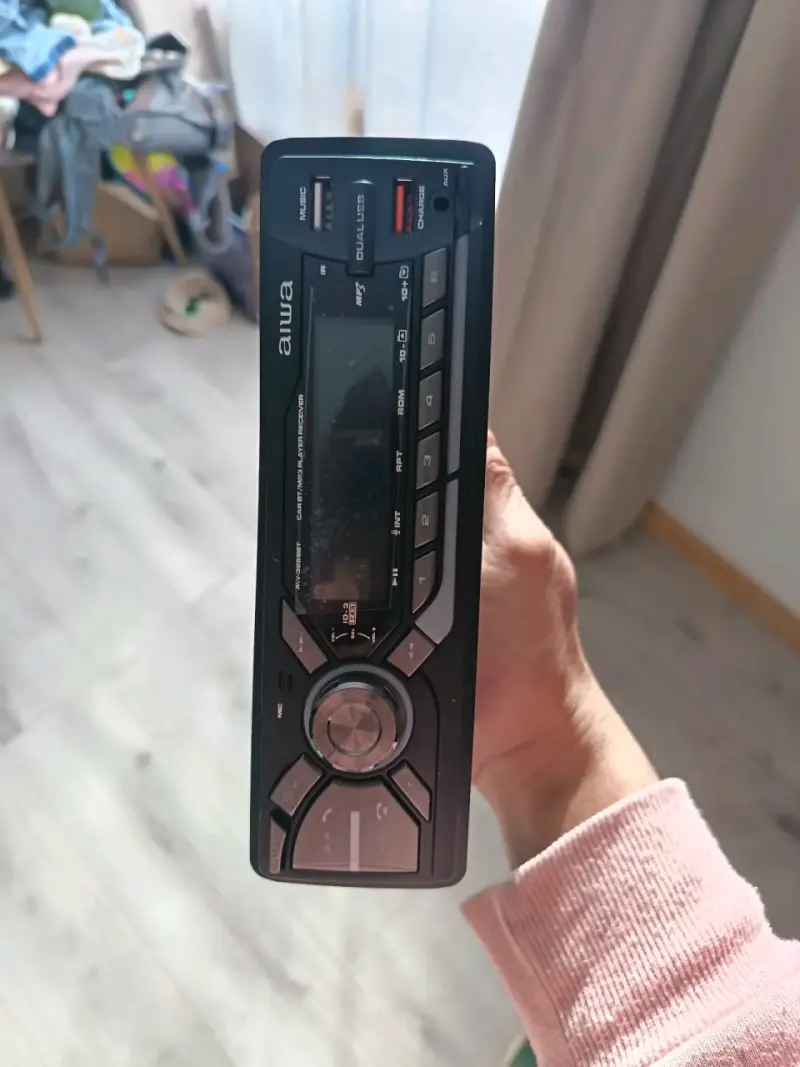 Reproductor de Auto Aiwa AW-3269BT con Bluetooth - 4