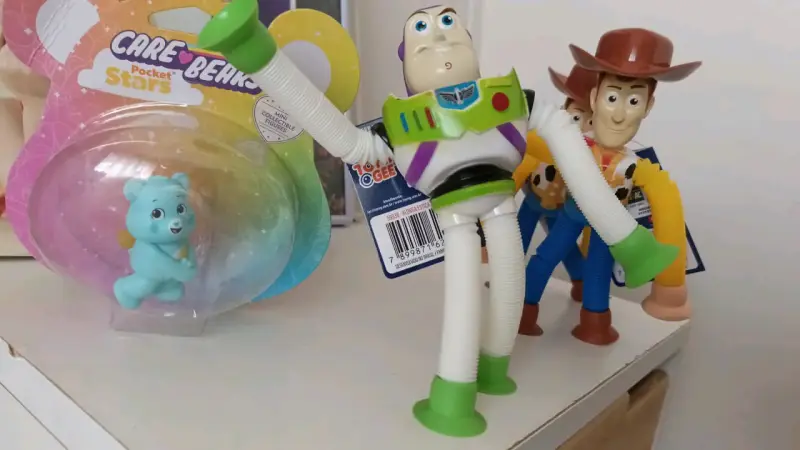 Figuras de acción Toy Story y Care Bears - 1