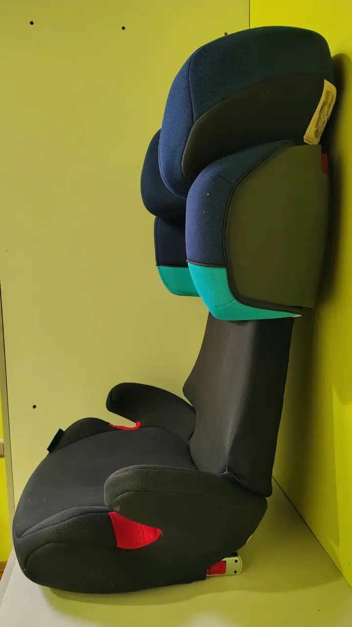 Silla de auto para niños Cybex azul y negra - 2