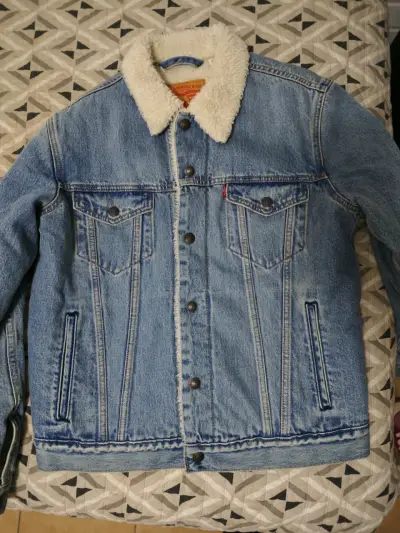 Chaqueta de mezclilla Levi's con forro de borrego - miniatura 1