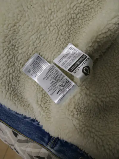 Chaqueta de mezclilla Levi's con forro de borrego - miniatura 2