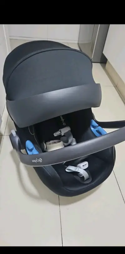 Silla de Auto para Bebé Cybex Negra - miniatura 1