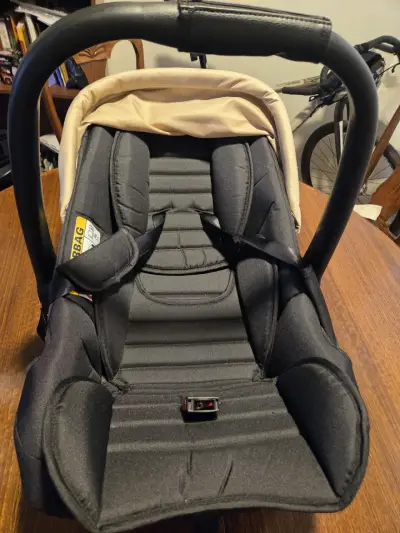 Silla de Auto para Bebé Infanti con Base - miniatura 6