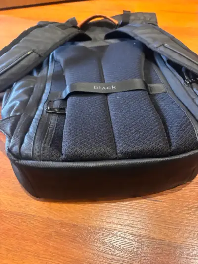 Pack le Abrigo de mujer mochila black y negro y - miniatura 4