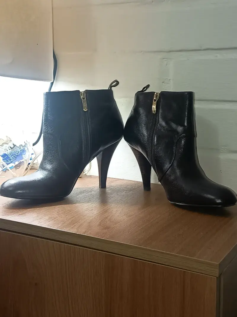 Botines de cuero café con tacón alto Gacel - 1