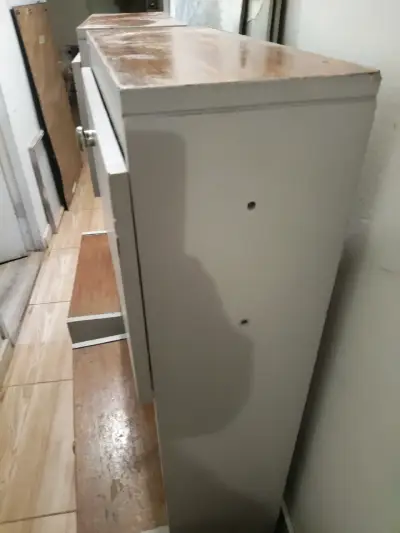 2 Mesas de noche de madera con cajones - miniatura 4
