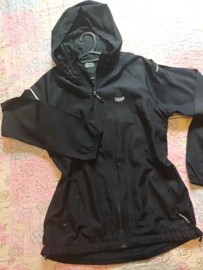 Chaqueta cortaviento Lippi con capucha talla M - miniatura 6