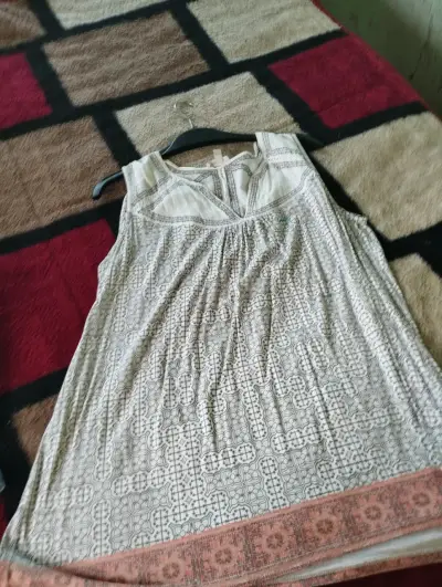 Blusa sin mangas con estampado, pescadoras de jean - miniatura 1
