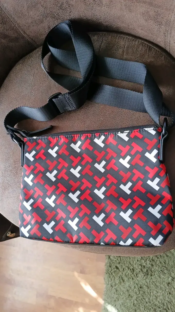 Bandolera Tommy Hilfiger estampado geométrico - 2