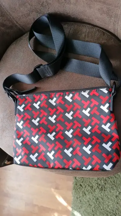 Bandolera Tommy Hilfiger estampado geométrico - miniatura 2