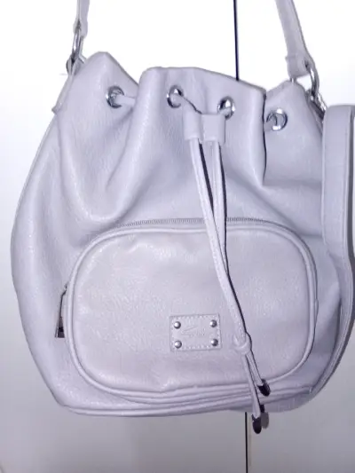 Bolso Zei lila con diseño moderno - miniatura 1