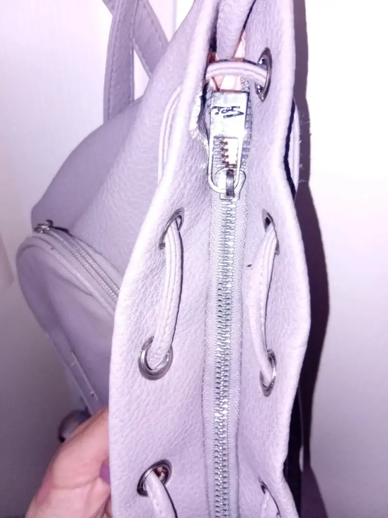 Bolso Zei lila con diseño moderno - 3
