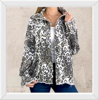 Chaqueta de  mezclilla con estampado animal print - miniatura 1