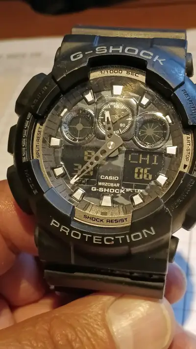 Reloj Casio G-Shock Negro Resistente - miniatura 1