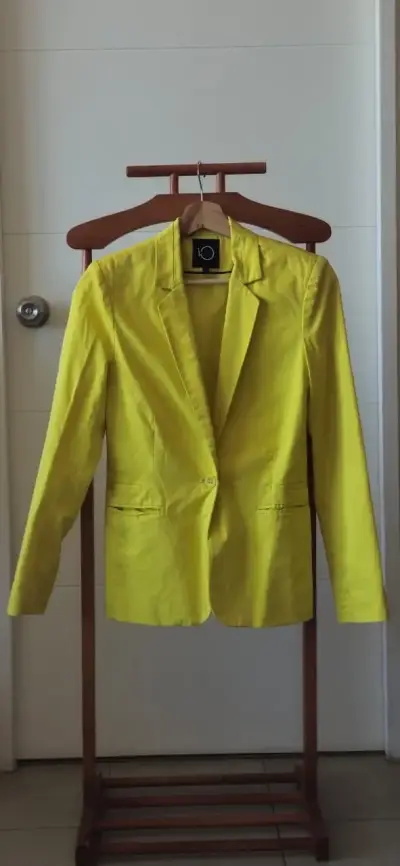 Blazer amarillo para mujer talla 38 - miniatura 1