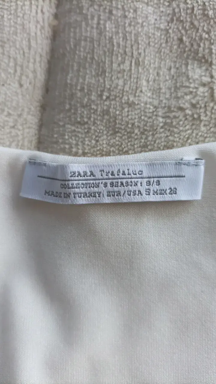 Top blanco de tirantes Zara - 3
