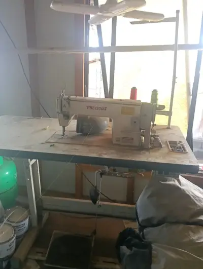 Máquina de Coser Industrial Precious - miniatura 2