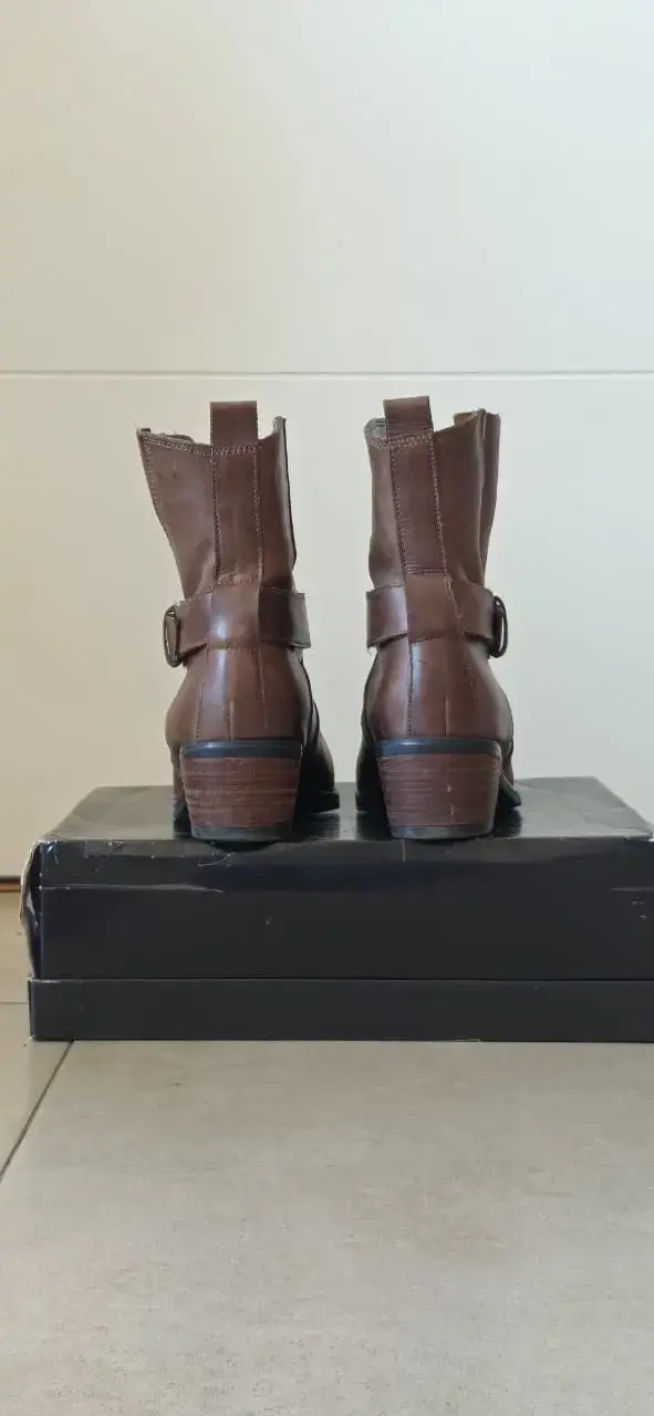Botines de cuero marrón con hebilla - 3