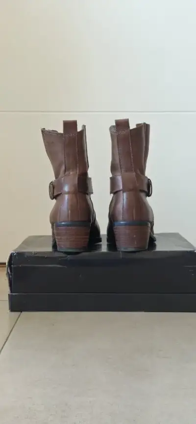 Botines de cuero marrón con hebilla - miniatura 3