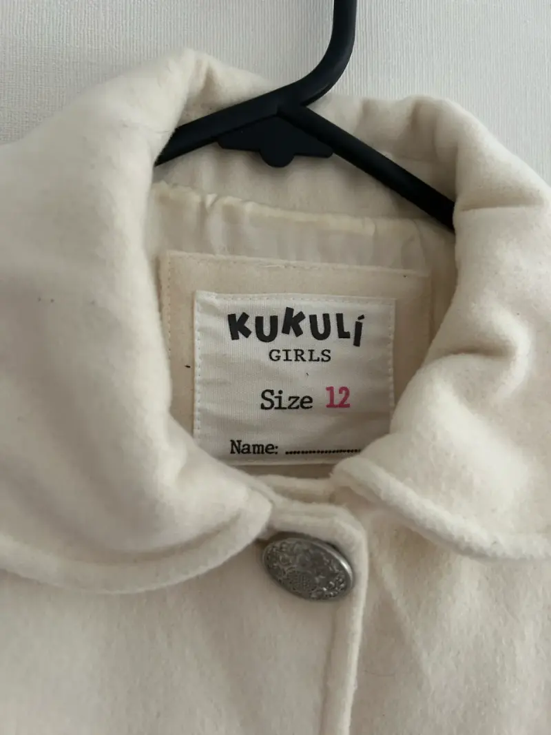 Abrigo beige para niña marca Kukuli talla 12 - 2