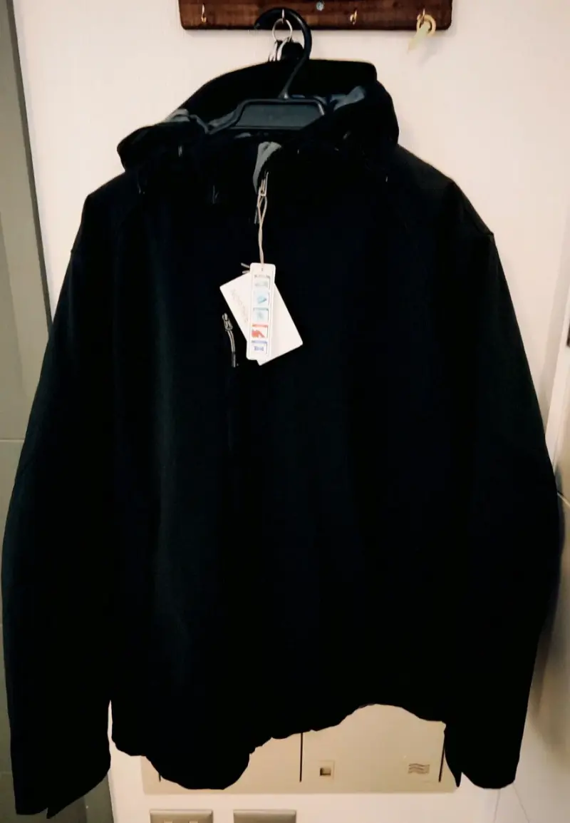 Chaqueta impermeable North End negra con capucha - 3
