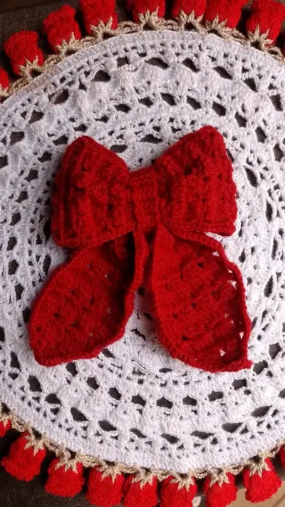 Lazos de crochet para el cabello en rojo y beige - miniatura 1