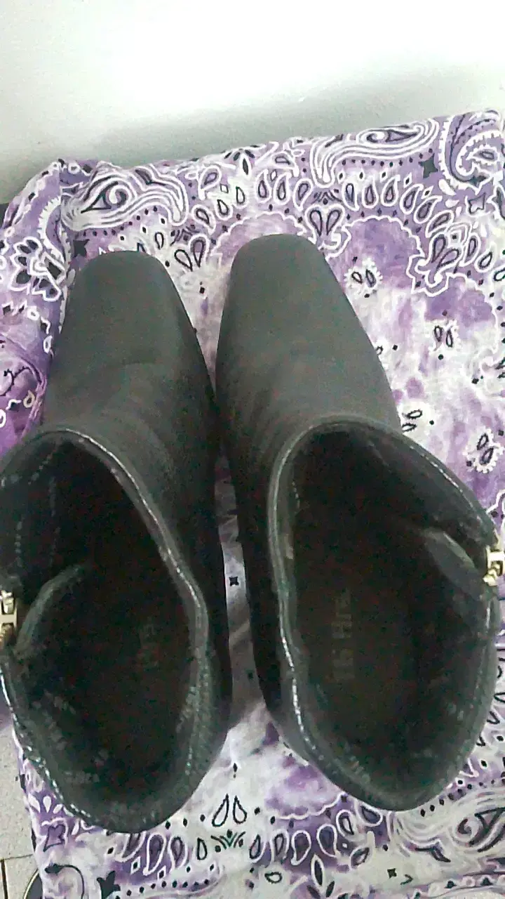 Botines de cuero negro con cierre lateral - 5