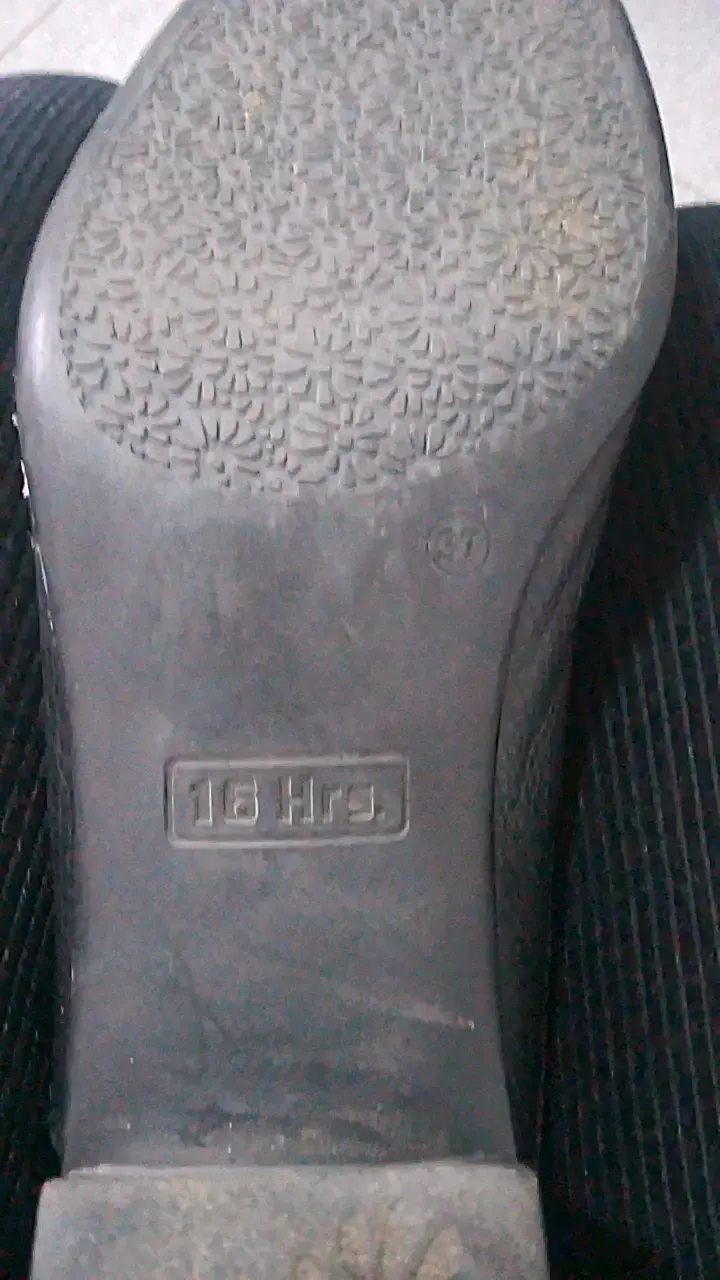 Botines de cuero negro con cierre lateral - 6