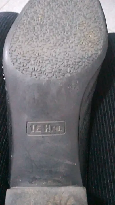 Botines de cuero negro con cierre lateral - miniatura 6