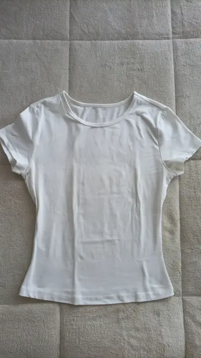 Polera blanca básica para mujer - miniatura 1