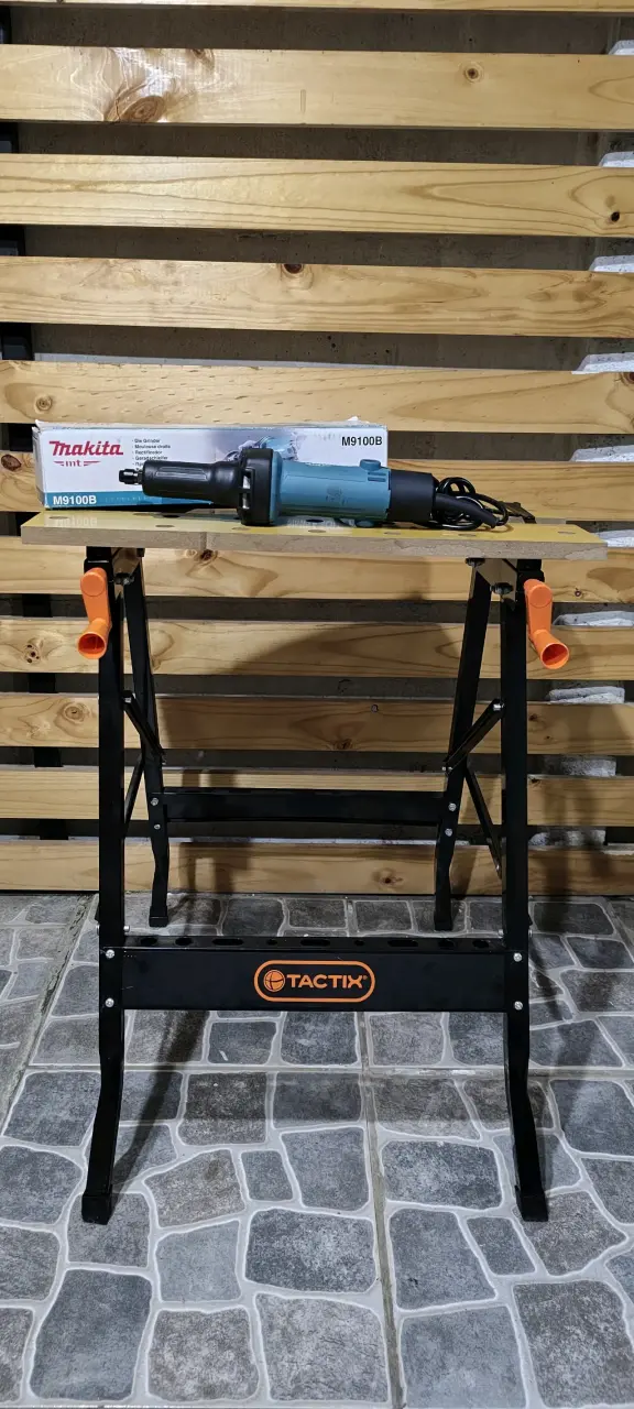 Rectificadora Makita M9100B con potencia sólida - 6