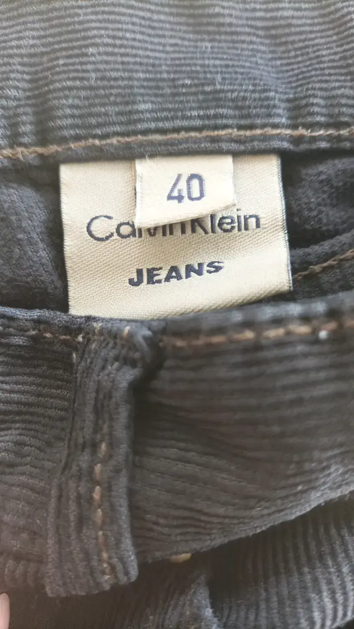 Jeans de pana negros Calvin Klein talla 40 - 2
