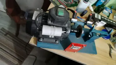 Afilador de cuchillos eléctrico compacto - miniatura 2