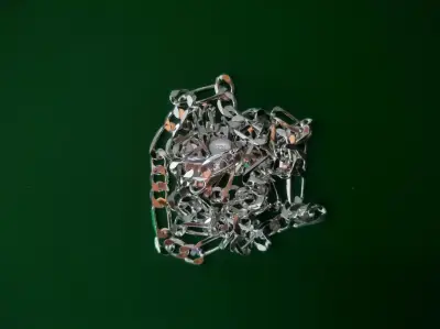 Cadena de plata larga nueva - miniatura 3