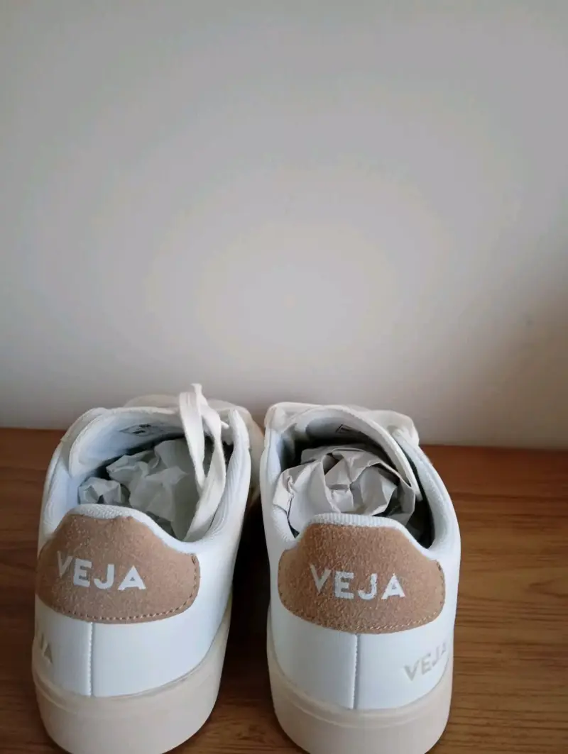 Zapatillas blancas Veja de cuero para mujer - 3