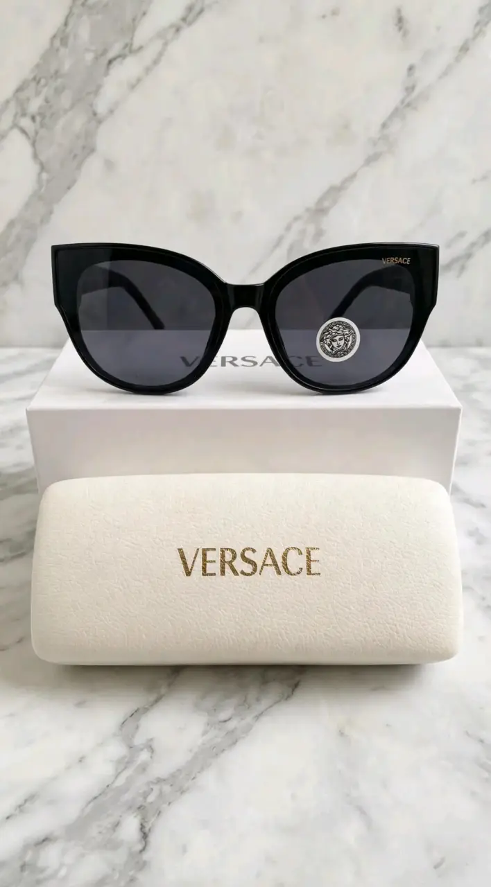 Gafas de Sol Versace Negras con Estuche - 1