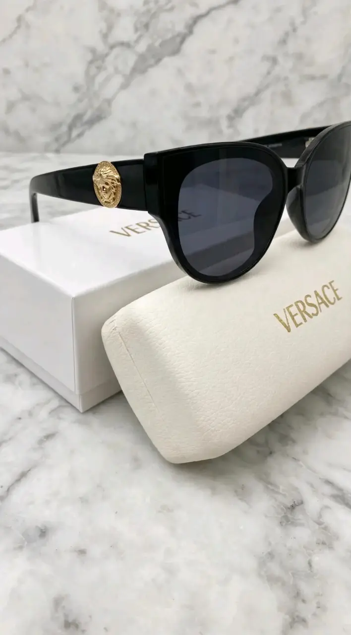 Gafas de Sol Versace Negras con Estuche - 2
