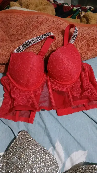 Bralette rojo encaje con tirantes brillantes - miniatura 1