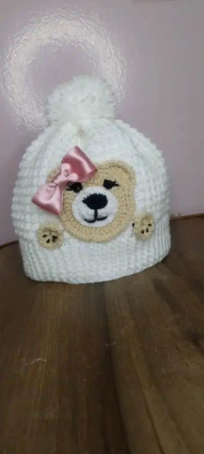Gorros tejidos para niños con orejas y lazos - miniatura 3