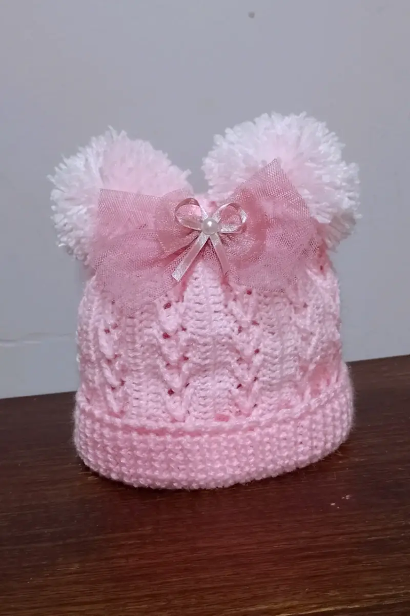 Gorros tejidos para niños con orejas y lazos - 4