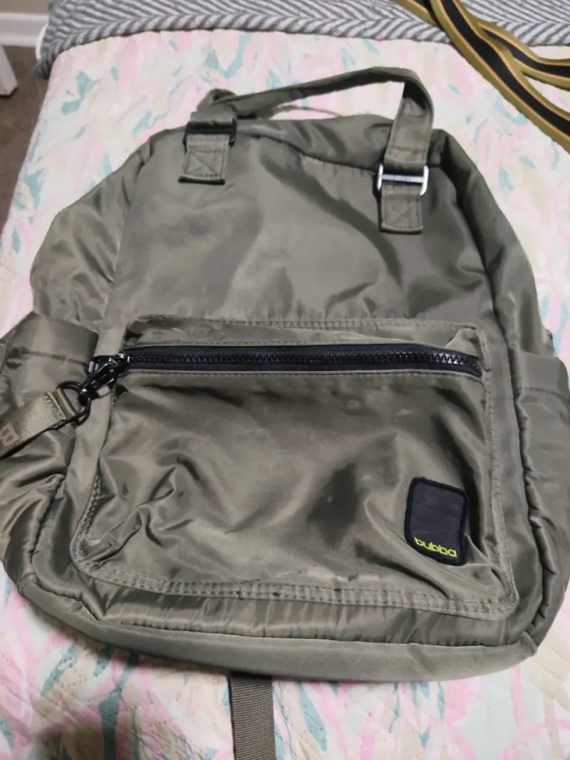 Mochila verde oliva Bubba Essentials con cierre resistente - 5