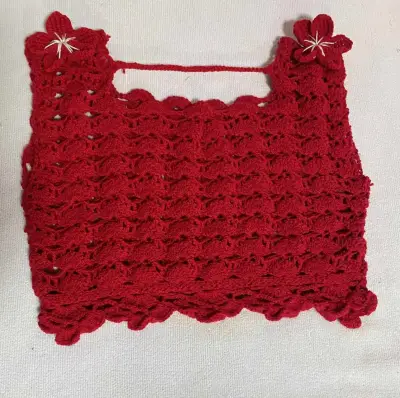 Polera tejida a crochet para niña con diseño de personaje - miniatura 3