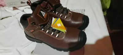 Zapatos de seguridad 15 mil pesos nuevos - miniatura 1