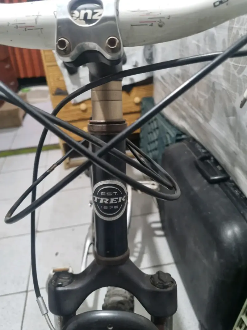 Bicicleta Trek de montaña con suspensión RST - 2