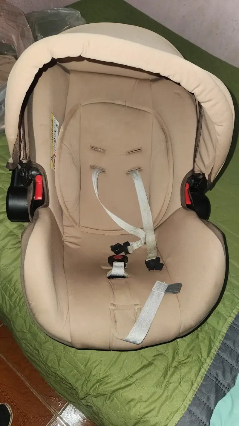 Coche de bebé con silla de auto beige - 2