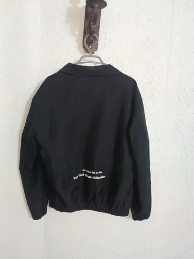 Chaqueta negra estilo casual para hombre - miniatura 2